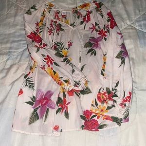 white floral top size 2x old navy